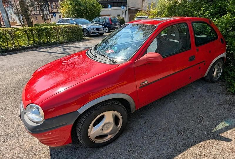 Używany Opel Corsa 60 KM (44 kW) 1996 Czerwony Hatchback