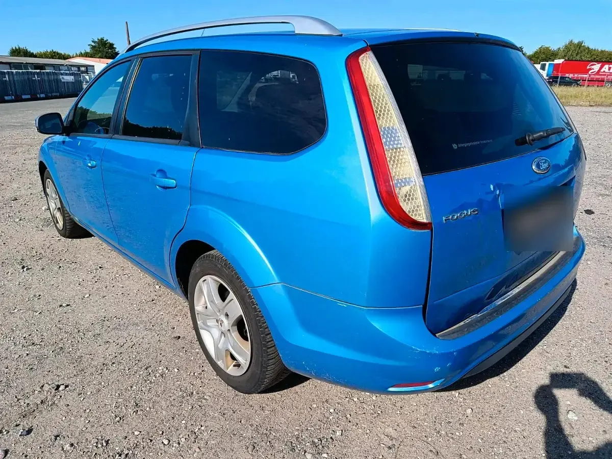 Gebraucht Ford Focus 100 PS (73 kW) 2009 Blau Kombi