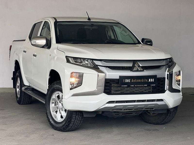 Weiß Gebraucht 2021 Mitsubishi L200 Basis Abholung | 26.500 € (Guter Preis) - Bild 1/4
