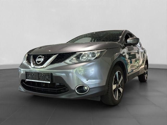 Gun metallic (m) Gebraucht 2015 Nissan Qashqai 360º SUV | 11.990 € (Fairer Preis) - Bild 1/4