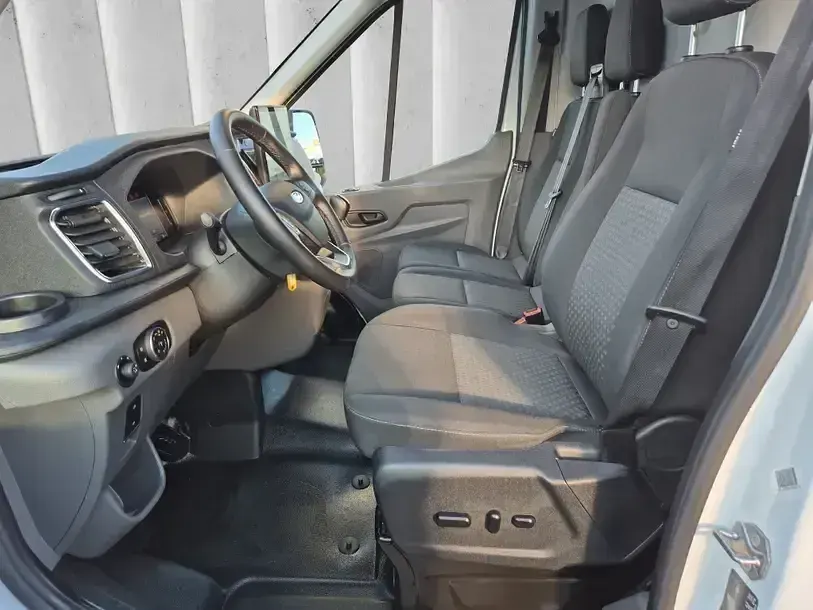 Gebraucht Ford Transit Trend 131 PS (96 kW) 2025 Frozen white Limousine