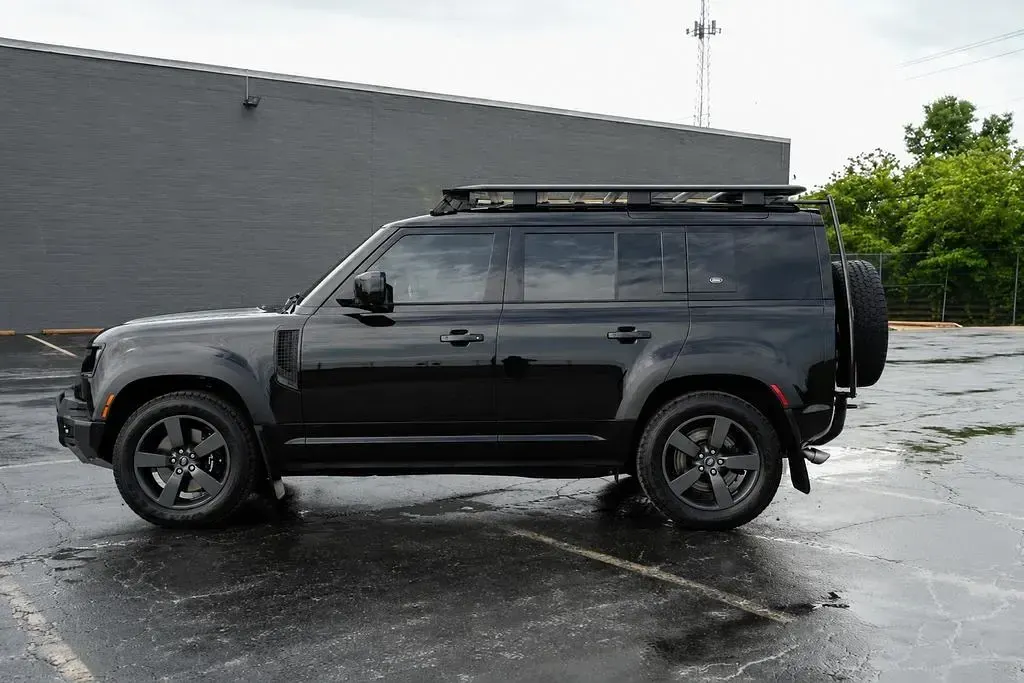 Gebraucht Land Rover Defender 525 PS (386 kW) 2024 Schwarz SUV