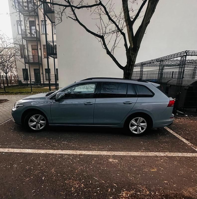 Gebraucht VW Golf VIII 150 PS (110 kW) 2021 Grau Kombi