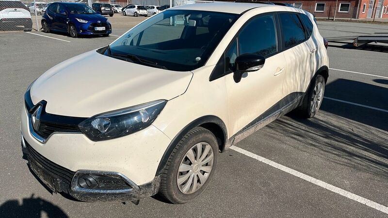 Braun Gebraucht 2016 Renault Captur Experience SUV | 4.995 € (Superpreis) - Bild 1/4