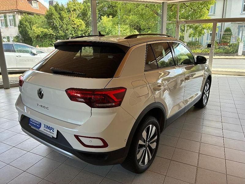 Weiß Gebraucht 2024 VW T-Roc Move SUV | 25.900 € (Superpreis) - Bild 1/4