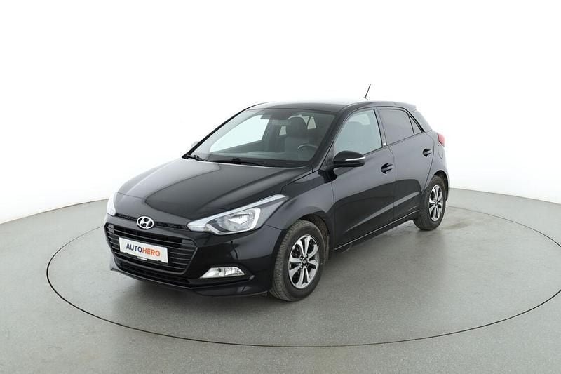 Schwarz Gebraucht 2018 Hyundai i20 Passion Limousine | 11.050 € (Fairer Preis) - Bild 1/3