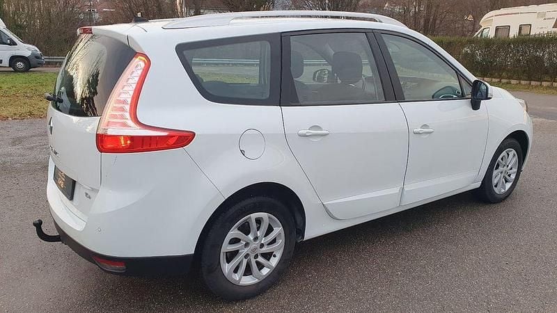 Gebraucht Renault Scénic III Initiale Paris 132 PS (97 kW) 2013 Weiß Van / Kleinbus