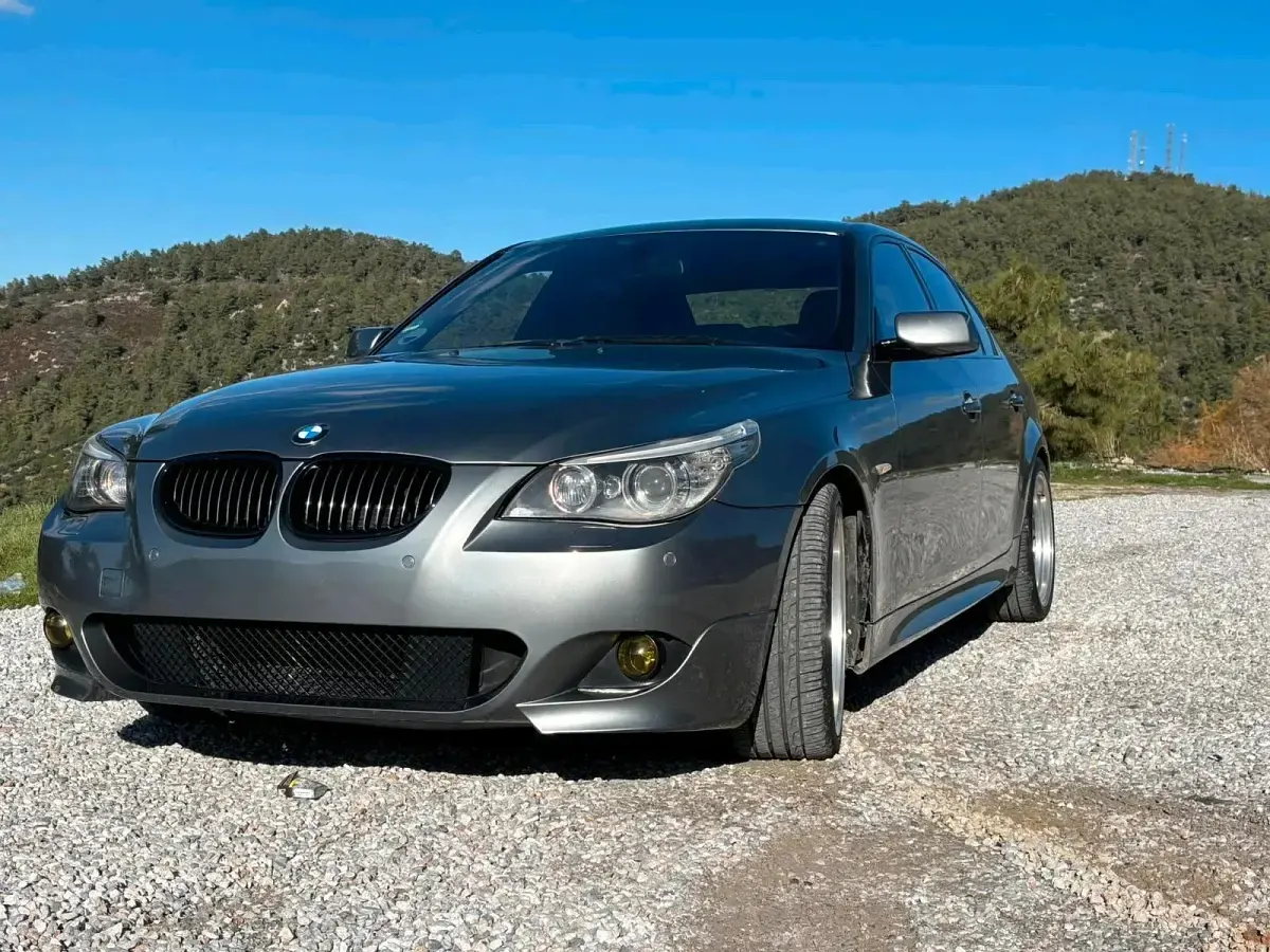 Gebraucht BMW 530 M Sport 272 PS (200 kW) 2008 Grau Limousine