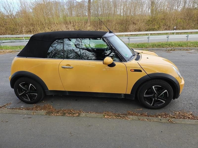Gebraucht Mini Cooper Cabriolet 114 PS (83 kW) 2006 Gelb Cabrio