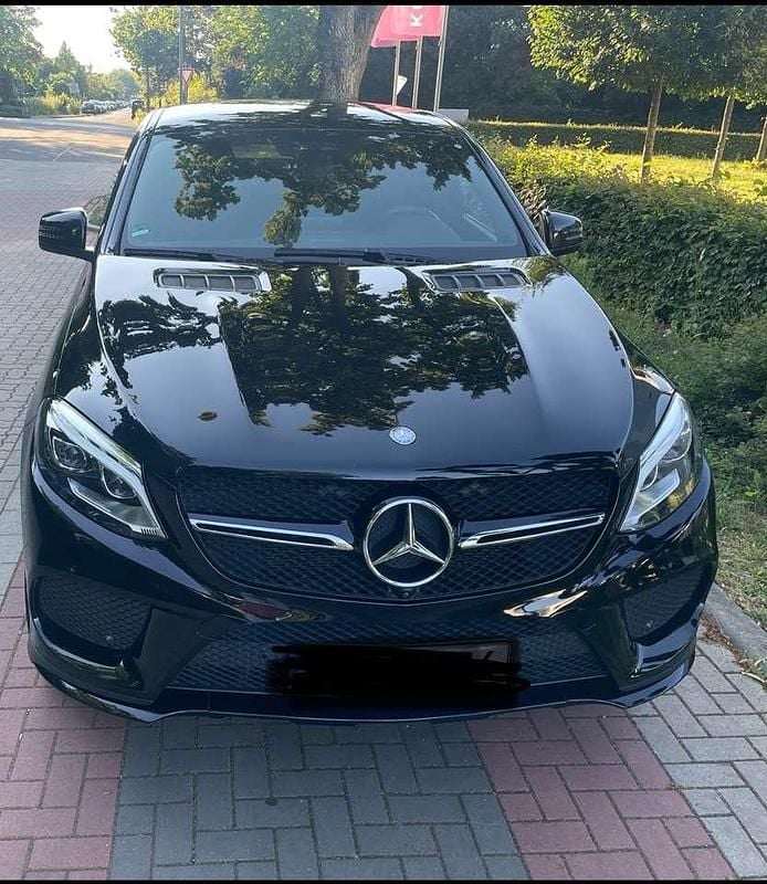 Schwarz Gebraucht 2016 Mercedes GLE43 AMG AMG | 39.500 € (Guter Preis) - Bild 1/4