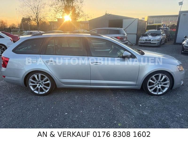 Gebraucht Skoda Octavia Elegance 150 PS (110 kW) 2014 Silber Kleinwagen
