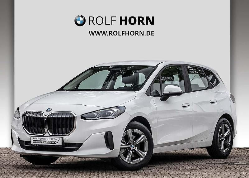 Weiß Gebraucht 2024 BMW 216 Active Tourer Van / Kleinbus | 26.460 € - Bild 1/4