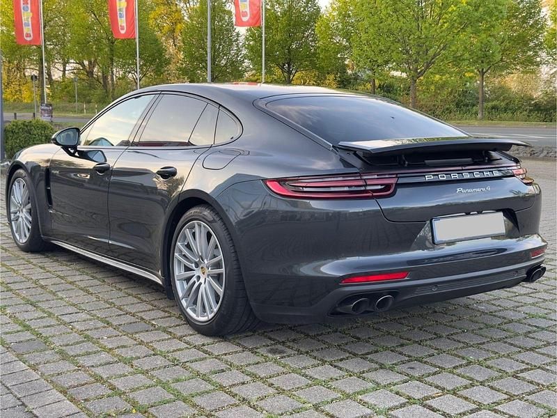 Gebraucht Porsche Panamera 4 Edition 330 PS (242 kW) 2020 Grau Limousine