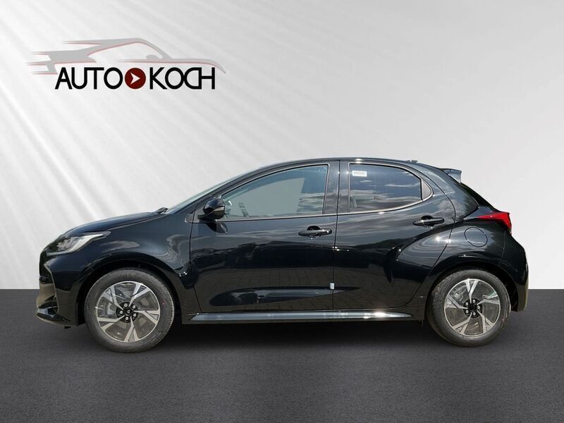 Neu Toyota Yaris Hybrid 131 PS (96 kW) 2025 Schwarz Limousine