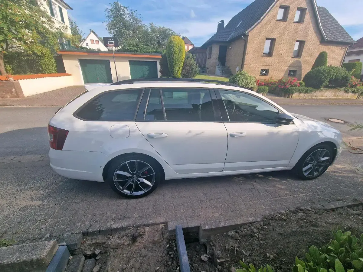 Gebraucht Skoda Octavia RS 220 PS (161 kW) 2014 Weiß Kombi