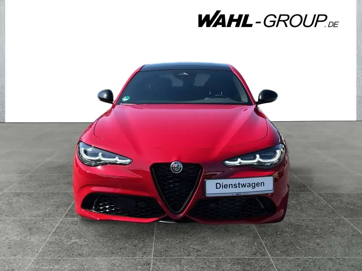 Gebraucht Alfa Romeo Giulia 280 PS (205 kW) 2025 Rot Limousine