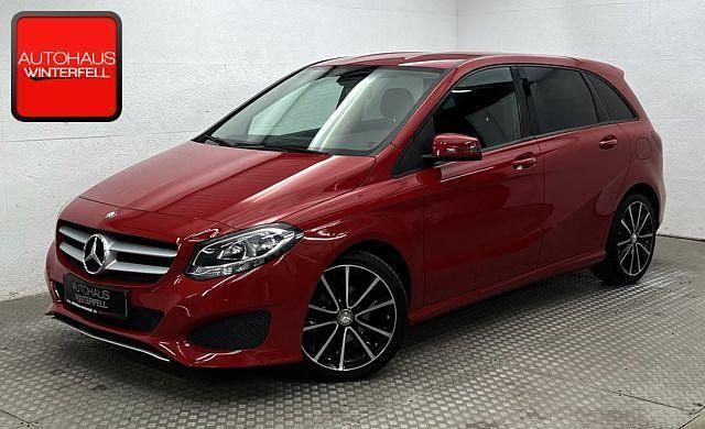 Jupiterrot Gebraucht 2015 Mercedes B180 Van / Kleinbus | 15.800 € (Fairer Preis) - Bild 1/4