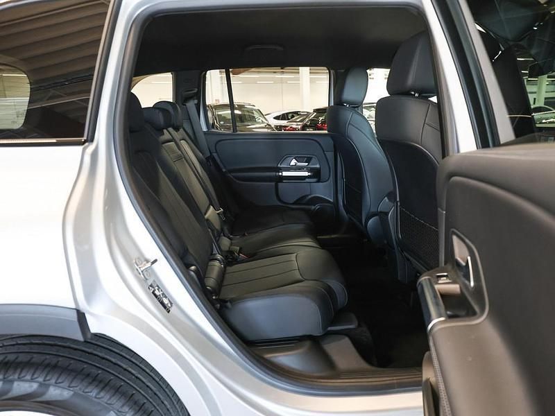 Gebraucht Mercedes GLB250 Progressive 224 PS (164 kW) 2024 Silber / iridiumsilber (metallic) SUV