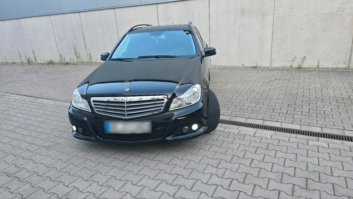 Gebraucht Mercedes C200 136 PS (100 kW) 2012 Schwarz Kombi