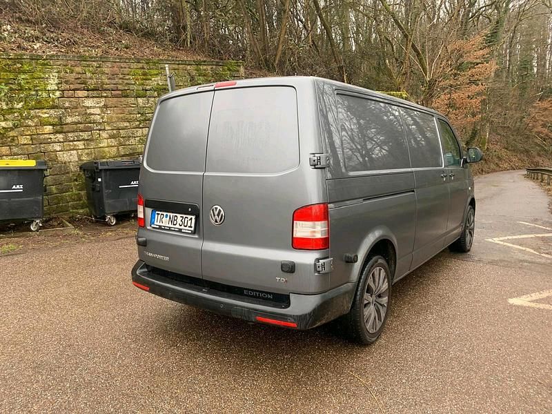 Gebraucht VW T6 140 PS (102 kW) 2015 Grau Van