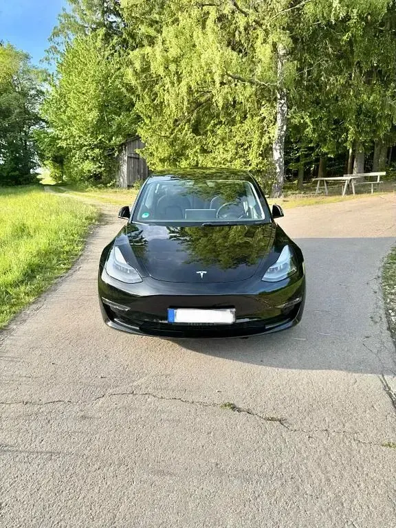 Käytetty Tesla Model 3 366 kW (498 HP) 2022 Musta Sedan
