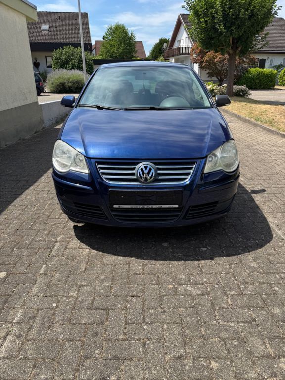 Blau Gebraucht 2006 VW Polo Limousine | 1.800 € (Guter Preis) - Bild 1/4