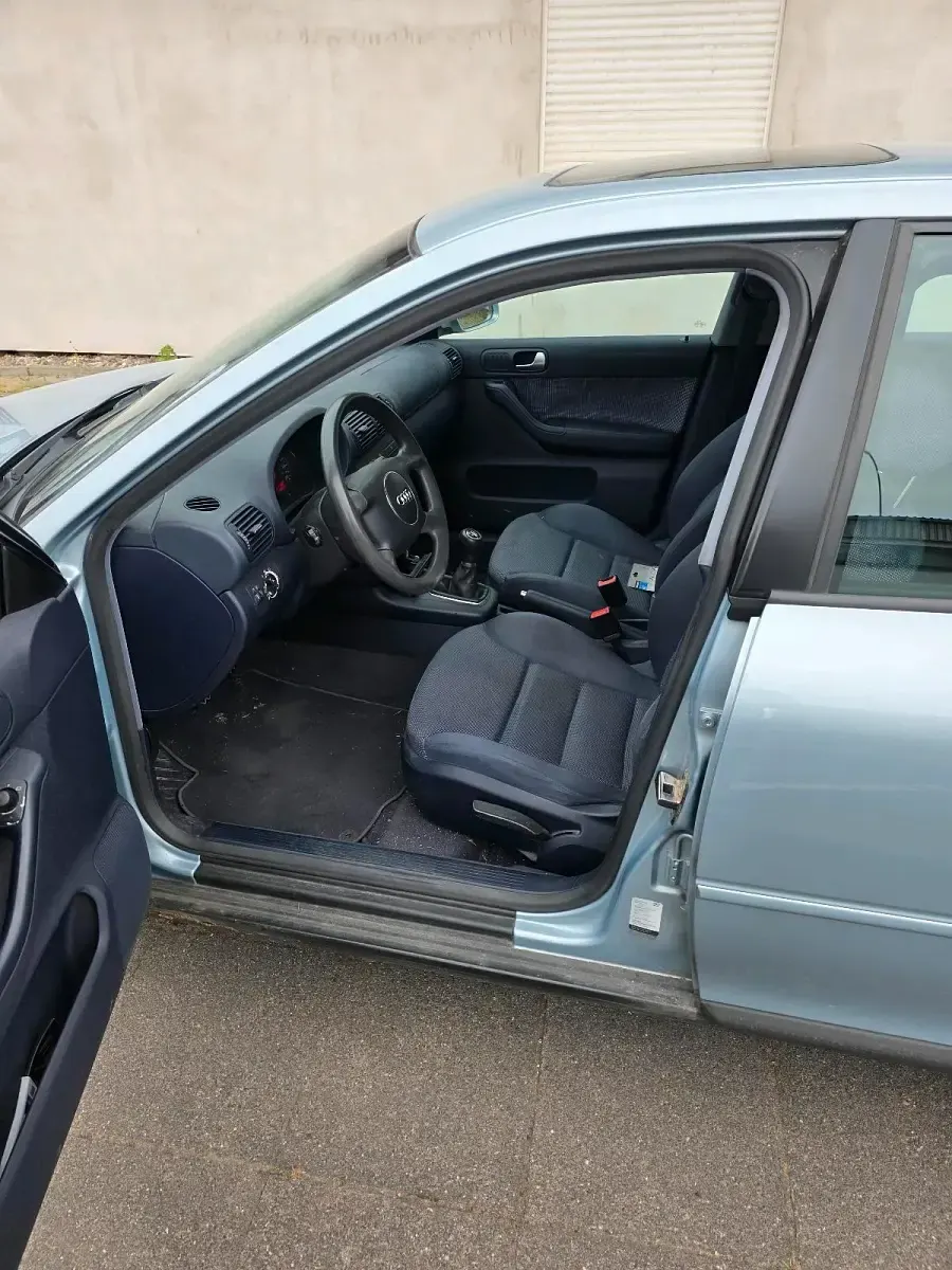Gebraucht Audi A3 125 PS (91 kW) 2003 Blau Kleinwagen