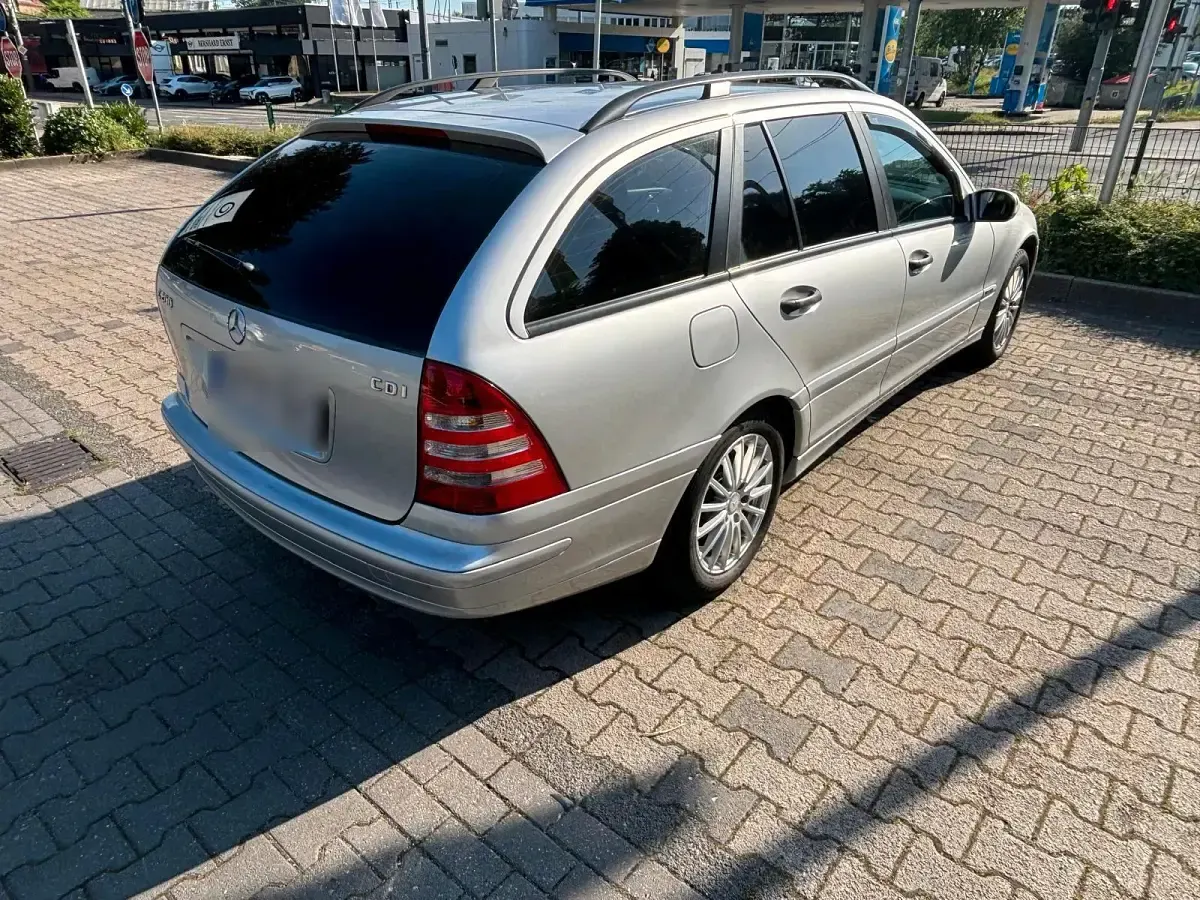 Gebraucht Mercedes C200 Elegance 122 PS (89 kW) 2005 Silber Kombi