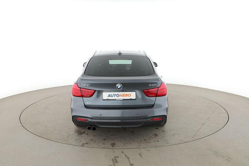 Gebraucht BMW 330 M Sport 252 PS (185 kW) 2017 Grau Limousine