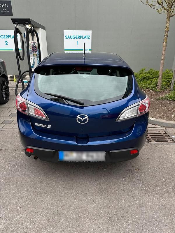 Usata Mazda 3 105 CV (77 kW) 2009 Blu Berlina