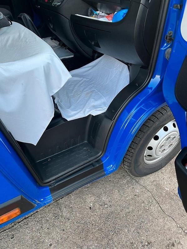 Gebraucht Opel Movano 140 PS (102 kW) 2022 Blau Van