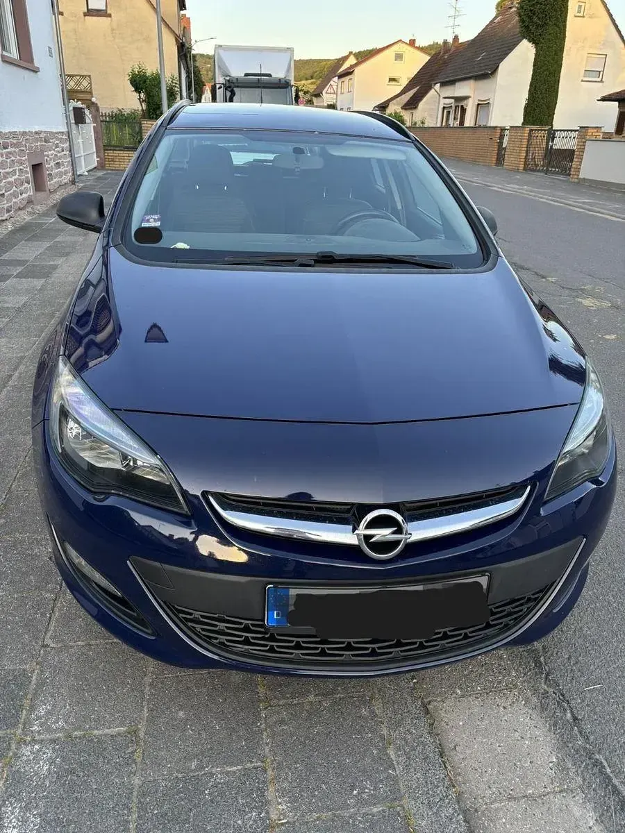 Gebraucht Opel Astra 116 PS (85 kW) 2015 Blau Kombi