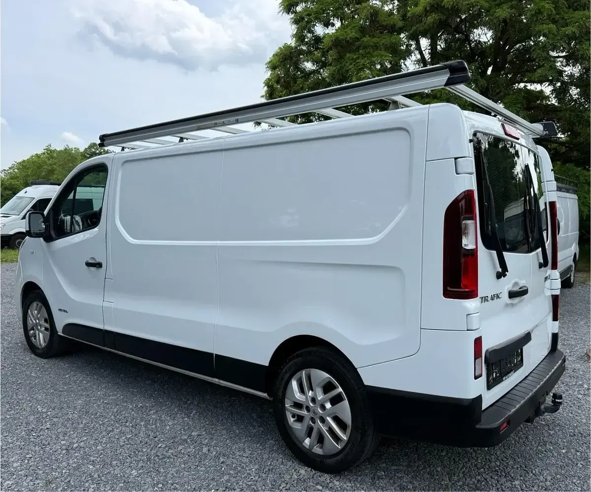 Gebraucht Renault Trafic 140 PS (102 kW) 2015 Weiß Van / Kleinbus