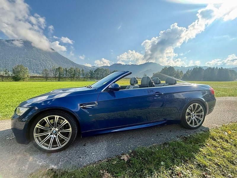 Blau Gebraucht 2011 BMW M3 Cabriolet Performance Cabrio | 47.550 € (Fairer Preis) - Bild 1/4