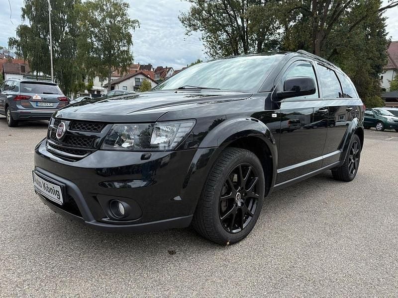 Colore esterno (nero provocatore (metallic) Gebraucht 2014 Fiat Freemont Black Code SUV | 11.590 € (Fairer Preis) - Bild 1/4