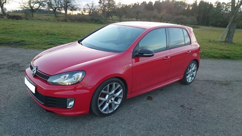 Rot Gebraucht 2011 VW Golf VI Edition Limousine | 12.000 € (Teuer) - Bild 1/4