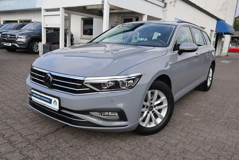 Moonstone gray Gebraucht 2023 VW Passat Business Kombi | 24.890 € (Guter Preis) - Bild 1/2