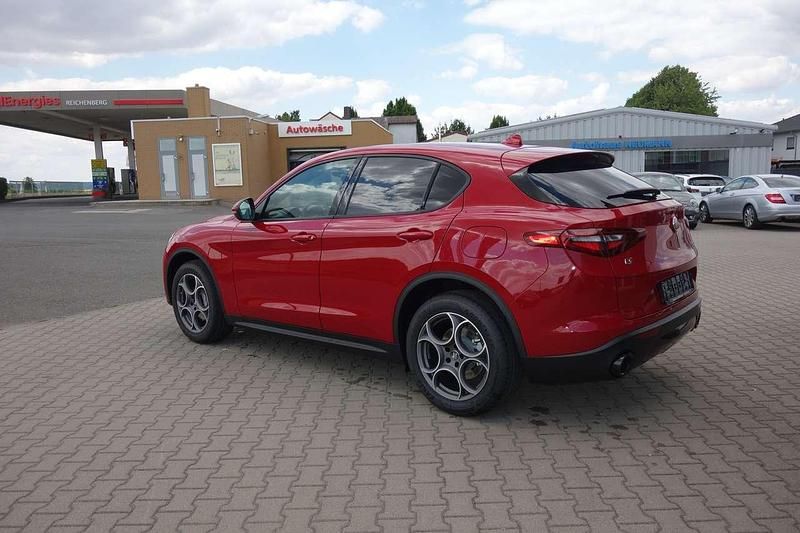 Gebraucht Alfa Romeo Stelvio Sprint 200 PS (147 kW) 2022 Rosso alfa, uni SUV