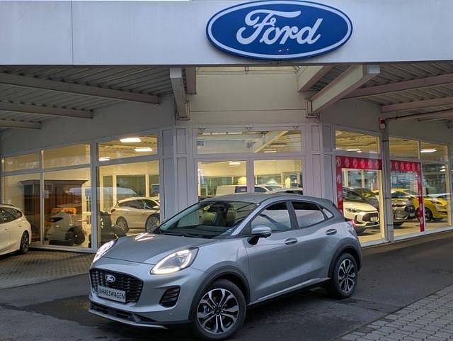 Silber, solar silver Gebraucht 2025 Ford Puma SUV | 24.475 € (Superpreis) - Bild 1/4