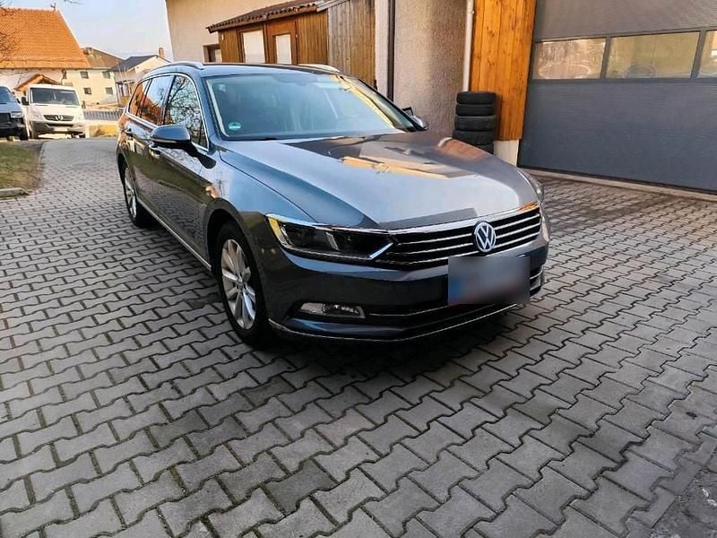 Second-hand VW Passat Highline 190 CP (139 kW) 2017 Gri Break
