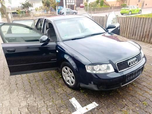 Gebraucht Audi A4 131 PS (96 kW) 2002 Blau Kombi