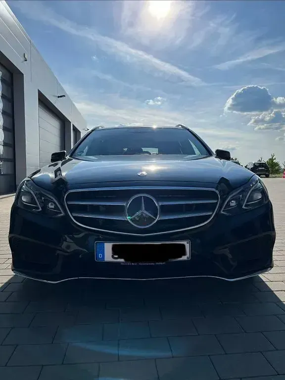 Gebraucht Mercedes E350 AMG 258 PS (189 kW) 2014 Schwarz Limousine