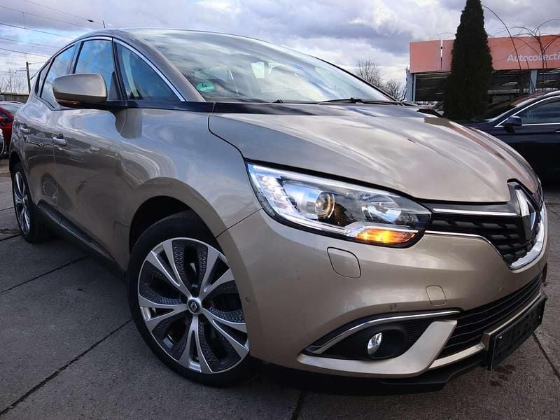 Beige dune Gebraucht 2017 Renault Scénic IV Intens Van / Kleinbus | 8.900 € (Guter Preis) - Bild 1/4