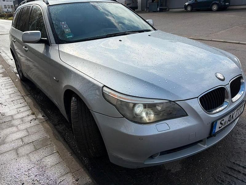 Gebraucht BMW 525 218 PS (160 kW) 2007 Silber Kombi