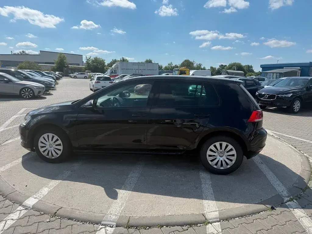 Gebraucht VW Golf VII Trendline 86 PS (63 kW) 2015 Schwarz Limousine