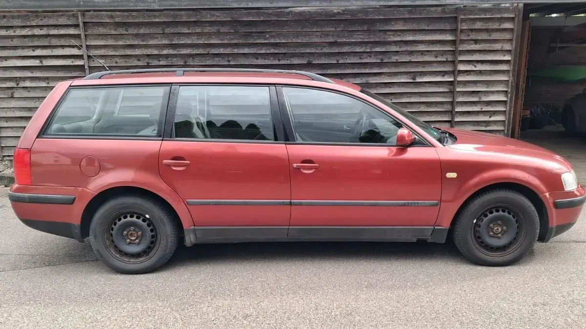 Gebraucht VW Passat 125 PS (91 kW) 1999 Rot Kombi