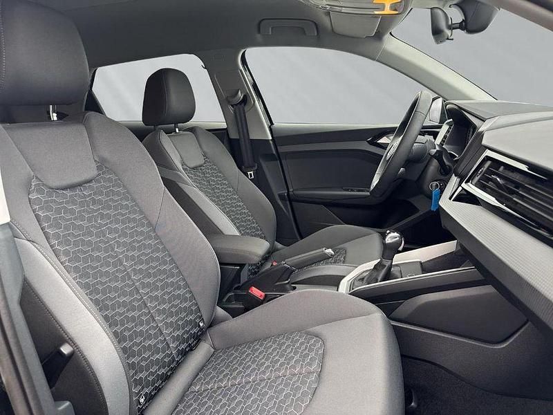 Gebraucht Audi A1 Sportback Advanced Plus 116 PS (85 kW) 2025 Mythosschwarz metallic Kleinwagen