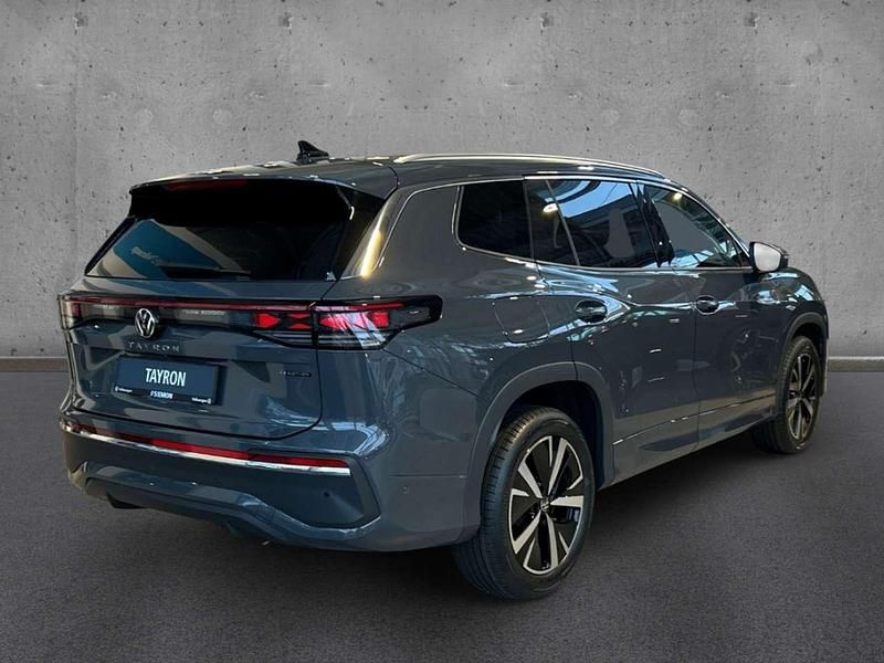 Neu VW Tayron Elegance 193 PS (141 kW) 2026 Delfingrau metallic SUV