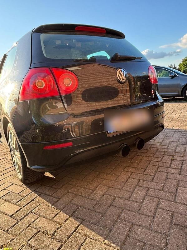 Schwarz Gebraucht 2006 VW Golf V R Kleinwagen | 1.700 € (Fairer Preis) - Bild 1/4