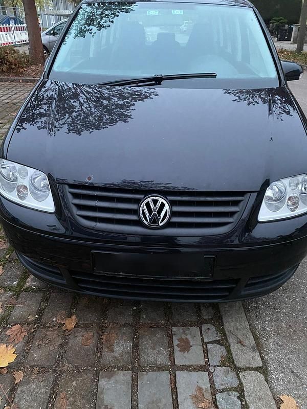 Schwarz Gebraucht 2004 VW Touran Van / Kleinbus | 450 € (Superpreis) - Bild 1/4